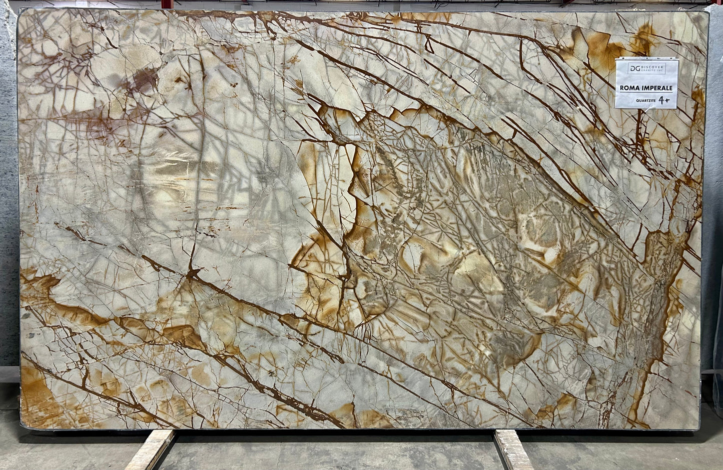 Roma Imperiale quartzite slab